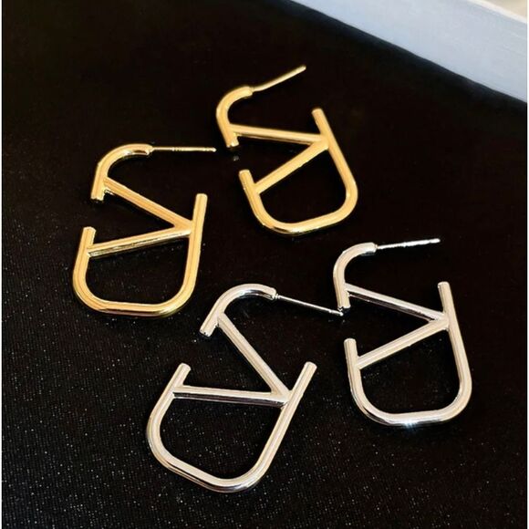 Luxury style V Shaped Rectangular Hoop Earrings - 2 PAIRS - Picture 1 of 7